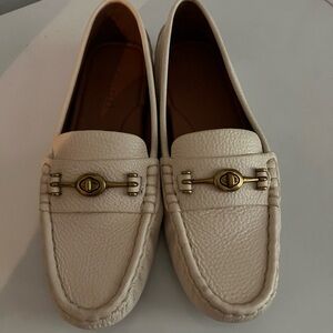 Coach women’s loafers like new condition US size 8 euro 39